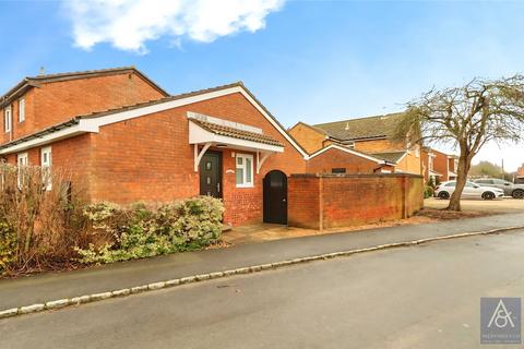 2 bedroom bungalow for sale, Springfields Close, Buckingham MK18