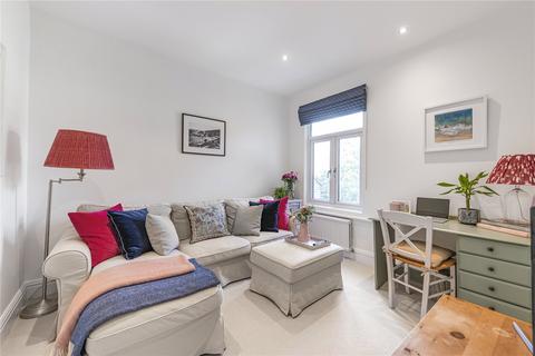 3 bedroom flat for sale, Wandsworth Bridge Road, Fulham, London, SW6