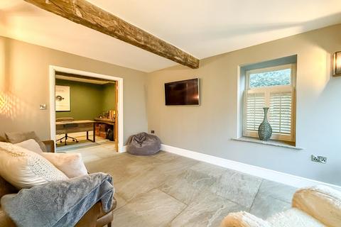 undefined, off Manor Road, Huddersfield HD4
