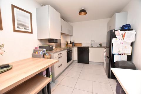 3 bedroom semi-detached house for sale, Kentmere Approach, Leeds, West Yorkshire