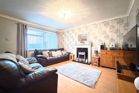 2 bedroom terraced house for sale, Helston Walk, Leeds