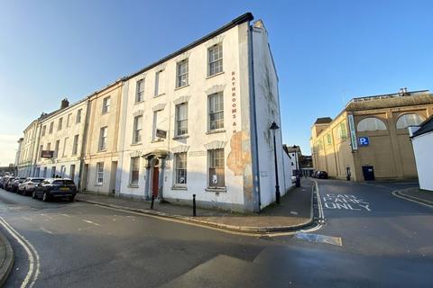 7 bedroom end of terrace house for sale, Boutport Street, Barnstaple, Devon, EX31