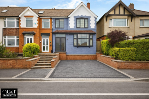 3 bedroom semi-detached house for sale, Oakham Road, Dudley, DY2 7TE