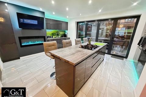 3 bedroom semi-detached house for sale, Oakham Road, Dudley, DY2 7TE
