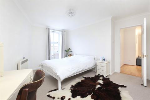 2 bedroom flat to rent, St Pauls Mews, Clapham SW4