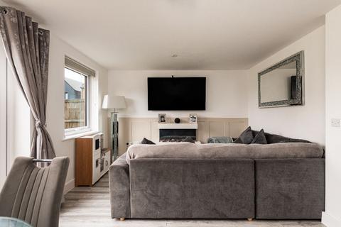 2 bedroom end of terrace house for sale, Juno Road, Milton Regis, Sittingbourne