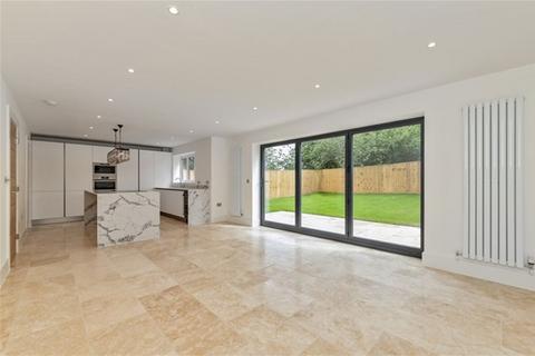undefined, Beacons Field, Cheddington, Leighton Buzzard