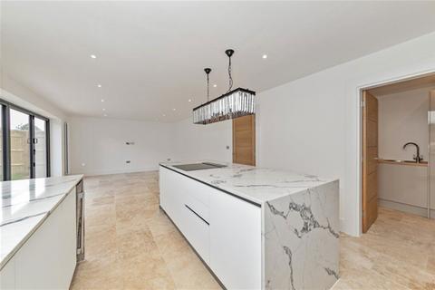 undefined, Beacons Field, Cheddington, Leighton Buzzard