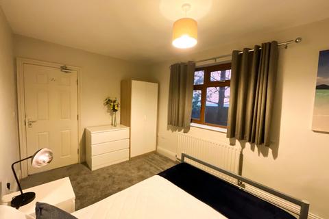 undefined, Room 3, Beckett Road, DN2