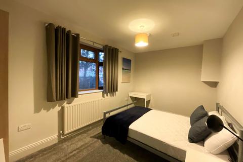 undefined, Room 3, Beckett Road, DN2