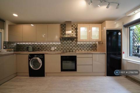 3 bedroom flat to rent, Dudley Court, London, WC2H