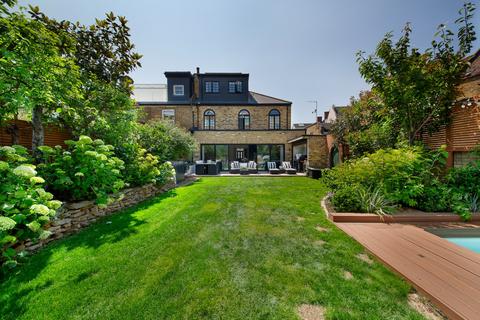 6 bedroom end of terrace house for sale, Ormeley Road, London SW12