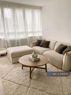 2 bedroom flat to rent, Emberton Court, London, EC1V