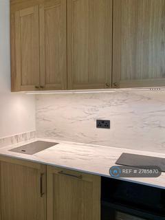 2 bedroom flat to rent, Emberton Court, London, EC1V