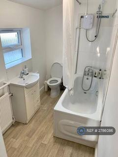 4 bedroom detached house to rent, Bishops Road, Croydon, CR0