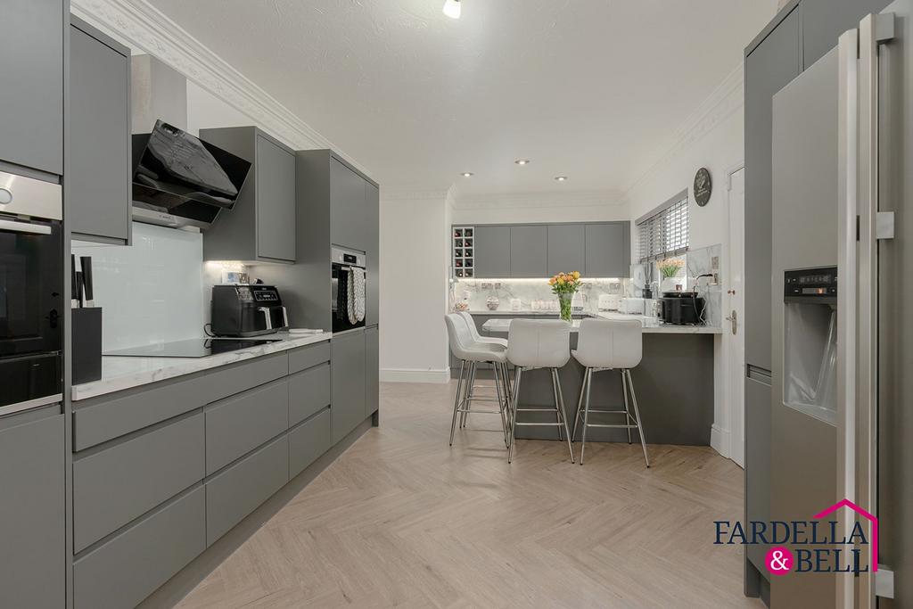 Property Description Ground Floor