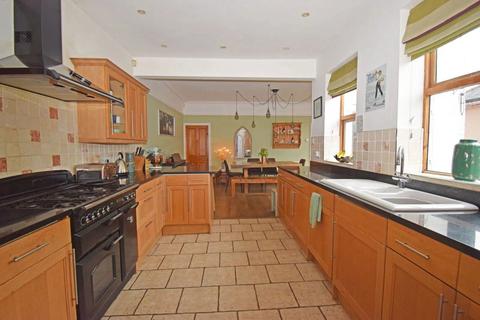 undefined, 9 All Saints Road, Bromsgrove, Worcestershire.   B61 0AG