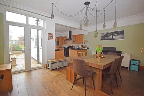 undefined, 9 All Saints Road, Bromsgrove, Worcestershire.   B61 0AG