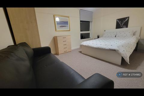 undefined, Acre Road, Glasgow, G20