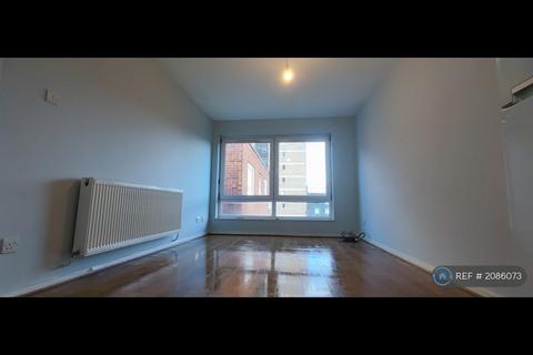 2 bedroom flat to rent, Barking, Essex, IG11