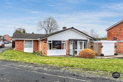2 bedroom detached bungalow for sale, Beaufort Avenue, Hereford, HR2