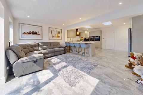 3 bedroom semi-detached bungalow for sale, Savernake Drive, Herne Bay, CT6 7UQ
