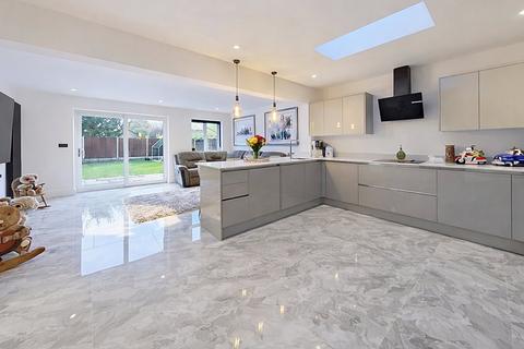 3 bedroom semi-detached bungalow for sale, Savernake Drive, Herne Bay, CT6 7UQ