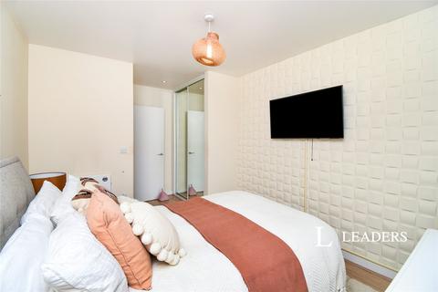 1 bedroom flat to rent, Deals Gateway, London, SE13