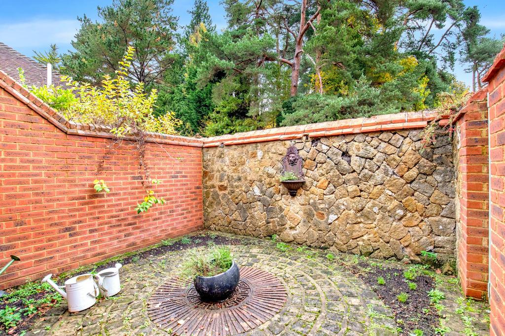 Courtyard Garden