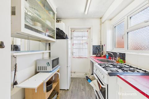3 bedroom semi-detached house for sale, Girton Avenue, London NW9