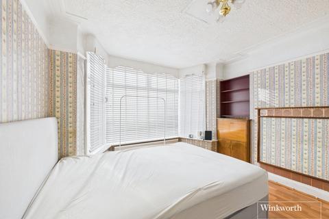 3 bedroom semi-detached house for sale, Girton Avenue, London NW9