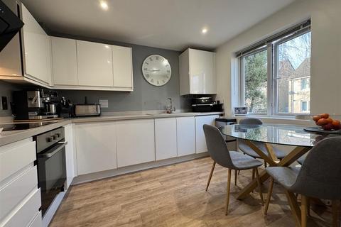 3 bedroom end of terrace house for sale, Fleetwood Gardens, Plymouth PL6