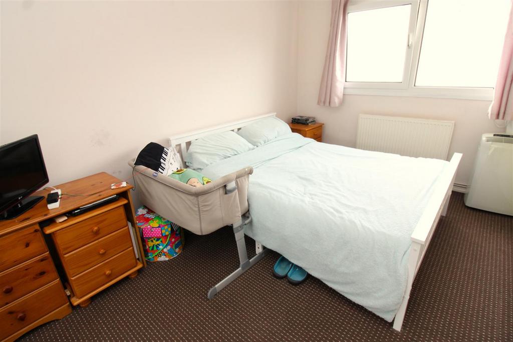 Bedroom 2.JPG