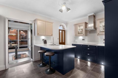 undefined, 20 Severn Terrace, Worcester.  WR1 3EH