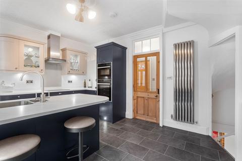 undefined, 20 Severn Terrace, Worcester.  WR1 3EH