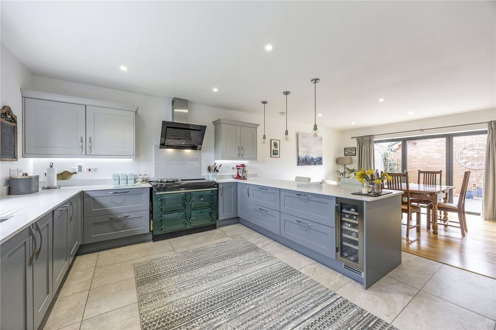 Kitchen/Dining