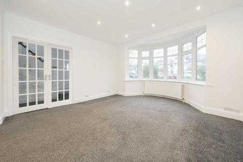 3 bedroom semi-detached house to rent, Westside, Hendon NW4
