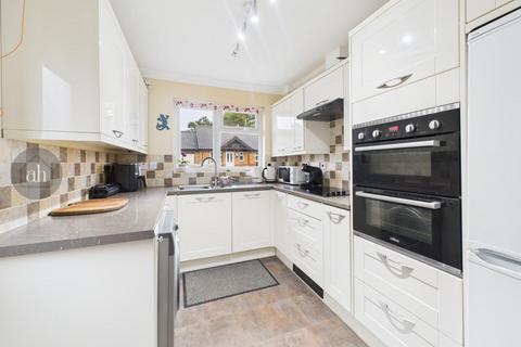 2 bedroom detached bungalow for sale, Field View, Thurston,