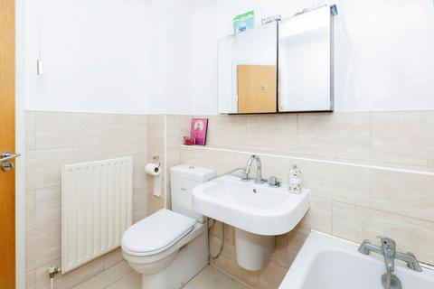 2 bedroom terraced house for sale, 5 Grenade Street., London, E14