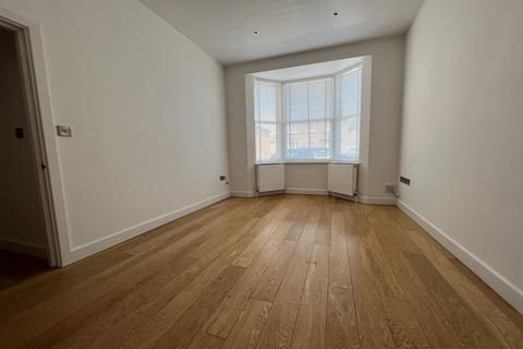 undefined, Leinster Mews, Barnet