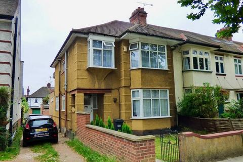 undefined, Boston Manor Road