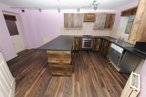 undefined, Roundwood Avenue, Ravenscliffe BD10