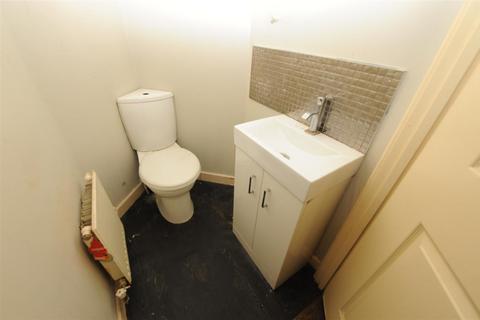 undefined, Roundwood Avenue, Ravenscliffe BD10