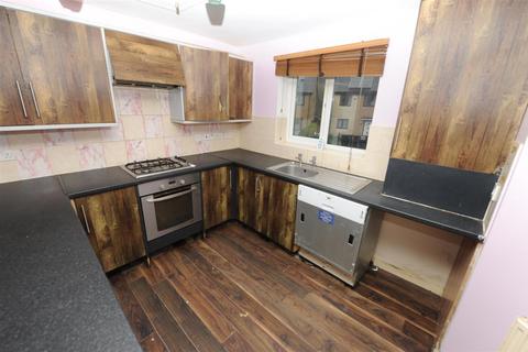 undefined, Roundwood Avenue, Ravenscliffe BD10