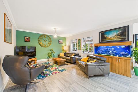 5 bedroom detached house for sale, Beverley Road, South Cave