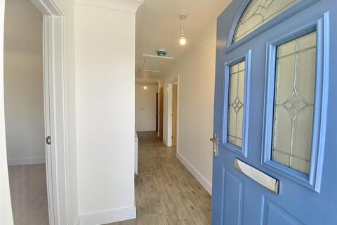 undefined, Llys y Felin, Kidwelly SA17