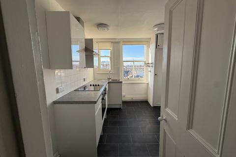 2 bedroom flat to rent, Fourth Avenue, Hove BN3