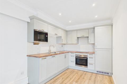 2 bedroom flat to rent, Western Road GL50 3RH