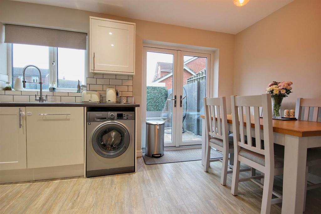 Dining kitchen