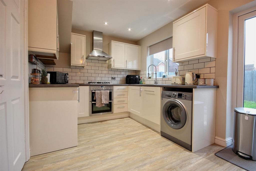 Dining kitchen